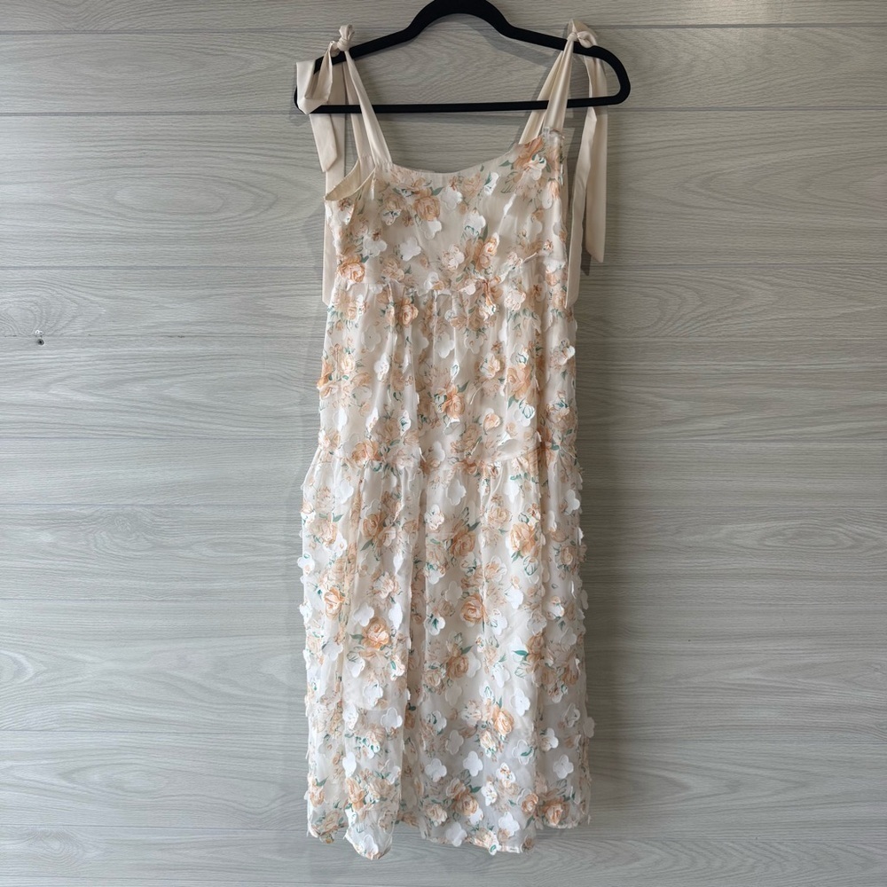 Romantic Floral Midi Dress - Medium